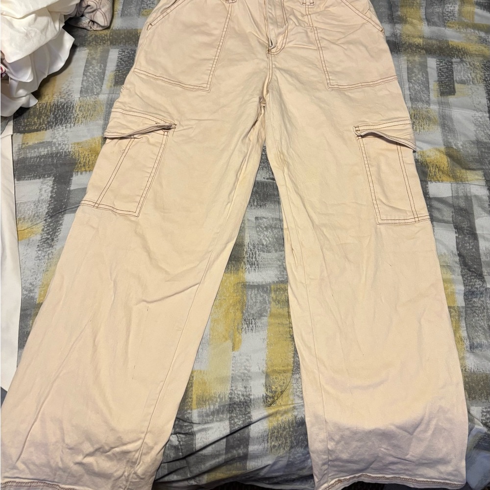 No Boundaries Light Tan Cargo Pants